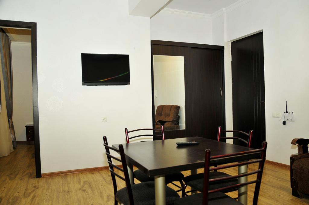 Alma-Ata Hotel Borjomi Oda fotoğraf